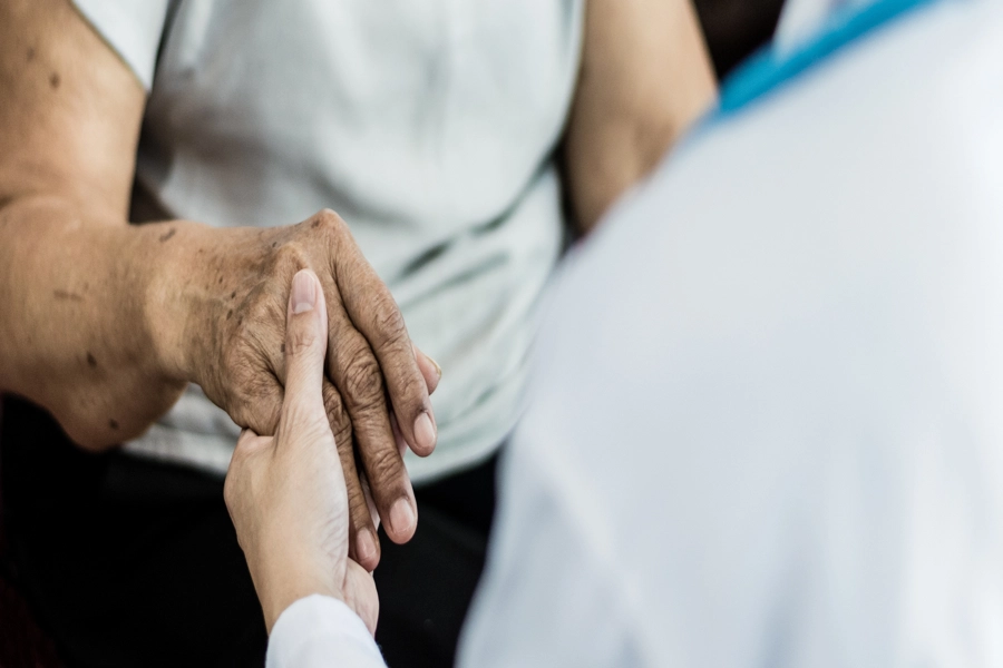 Signs Your Loved One May Benefit From Companionship Little Rock, AR Signs Your Loved One May Benefit From Companionship Little Rock, AR